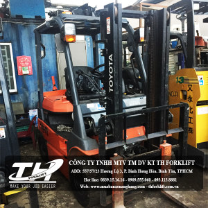 Xe nâng điện ngồi lái Toyota 7FB15 2