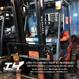 Xe nâng điện ngồi lái Toyota 7FB15 1